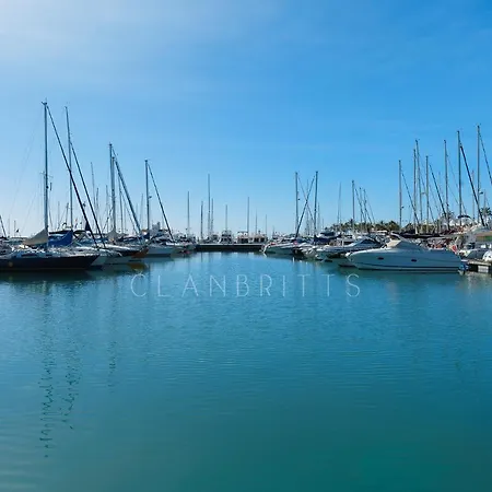 Marina *